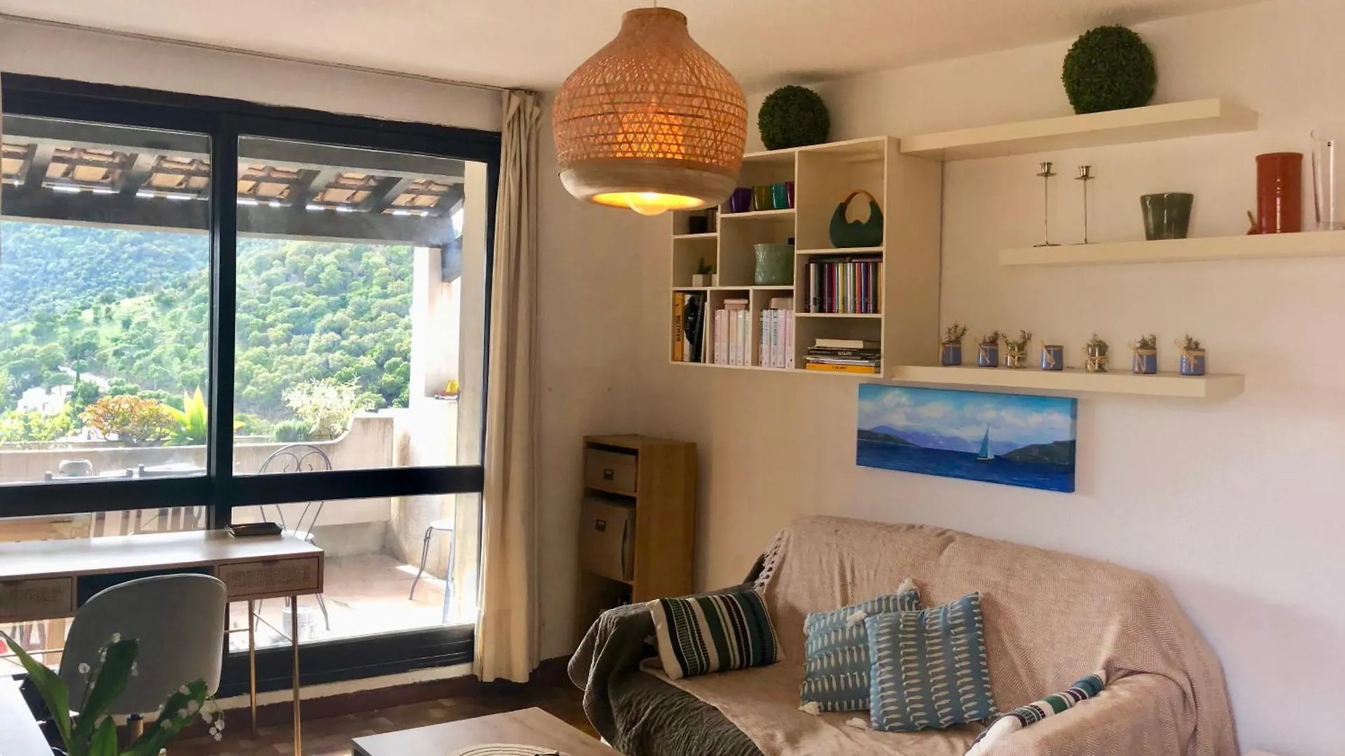 Appartement T2 terrasse spacieuse belle vue résidence avec piscine La Croix-Valmer